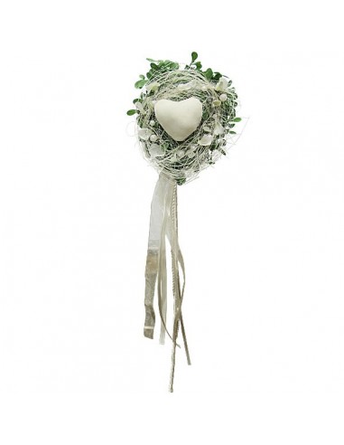 Decoración con flores en forma de corazón