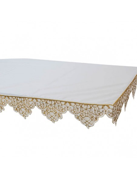 Altar cloth embroidered with lace on 3 sides