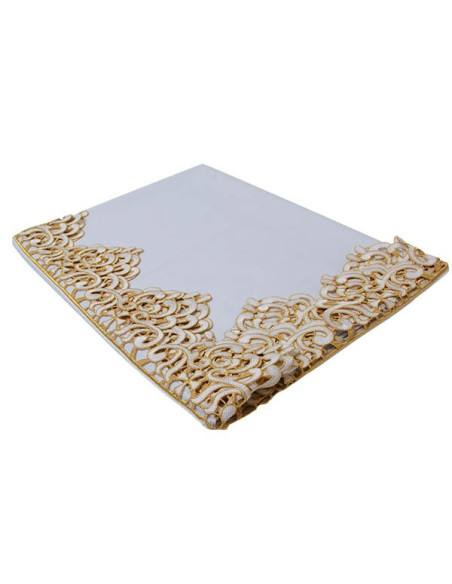 Nappe d'autel brodée avec dentelle 3 cotés