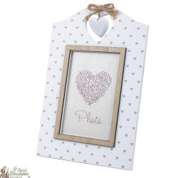 Portafoto con motivi a forma di cuore in legno