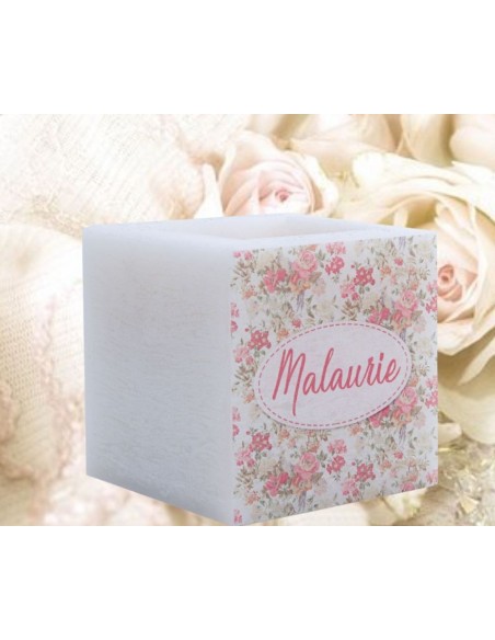 Scented and colored candle in the mass customizable first name