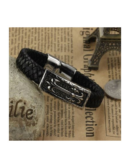 Lederband und rostfreies Metall mit Kreuz