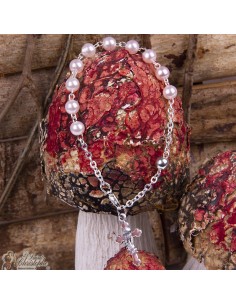 Bracelet perles nacrées avec croix calice - dizaine