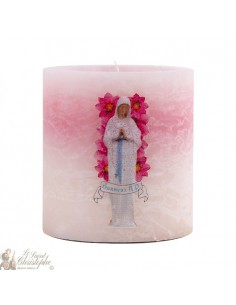 Vela perfumada y coloreada en la misa de la Virgen de los Pobres de Banneux N.D.