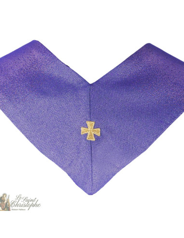 Cruz de sacerdote robada bordada en goblin púrpura