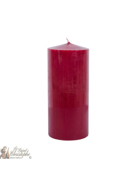 Candle coloured in the red mass 7 x 15,5 cm