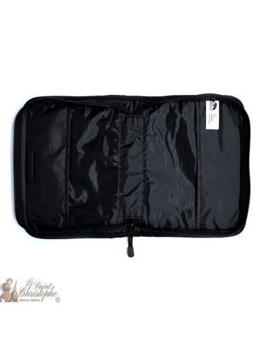 Cubierta negra de la Biblia - Medio