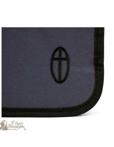 Cubierta negra de la Biblia - Medio