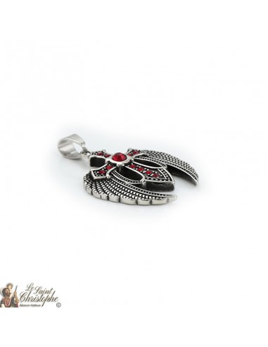 Silver pendant winged cross garnet
