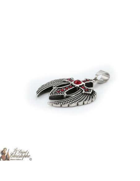 Pendentif argenté croix ailée grenat