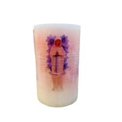 Vela perfumada y coloreada en la misa de la Virgen de los Pobres de Banneux N.D.
