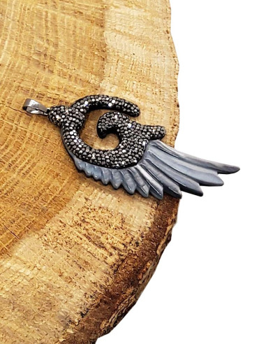 Hanger met parelmoer en kristallen engelenvleugel