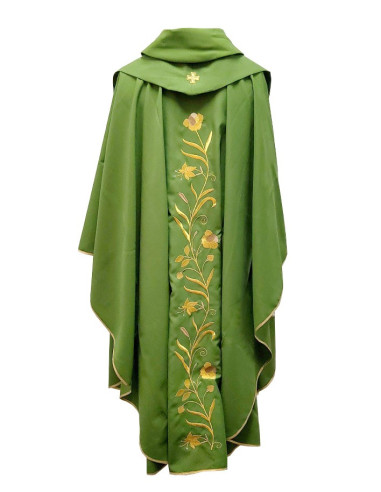 Chasuble verte brodée de fleurs or et brun avec étole – Taille unique