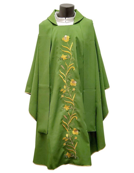 Chasuble verte brodée de fleurs or et brun avec étole – Taille unique