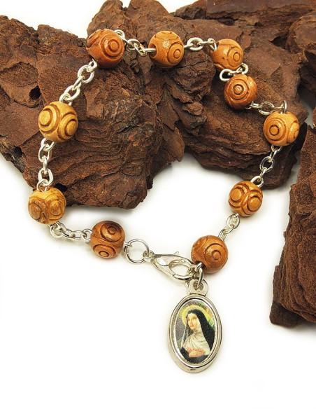 Pulsera rosario de cuentas de madera y medalla de Santa Rita y Padre Pío