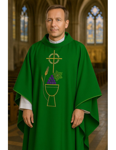 Green Chasuble with Chalice and Grapes Embroidery – with Stole