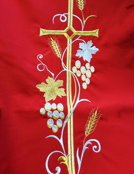 Rotes liturgisches Velum mit Goldstickerei – Kreuz, Ähren und Trauben