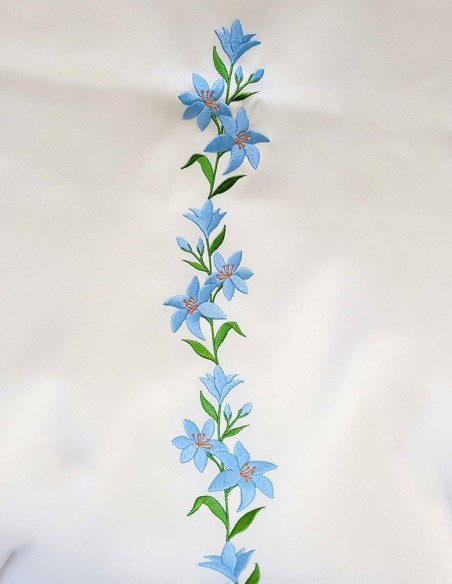 Lesepultvelum – Marianisches Symbol und blaue Blumen