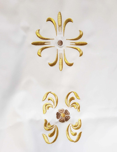 Cream lectern veil – Gold thread embroidery | Liturgy