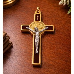Croix de Saint Benoît dorée émail brun – recto verso 5 cm
