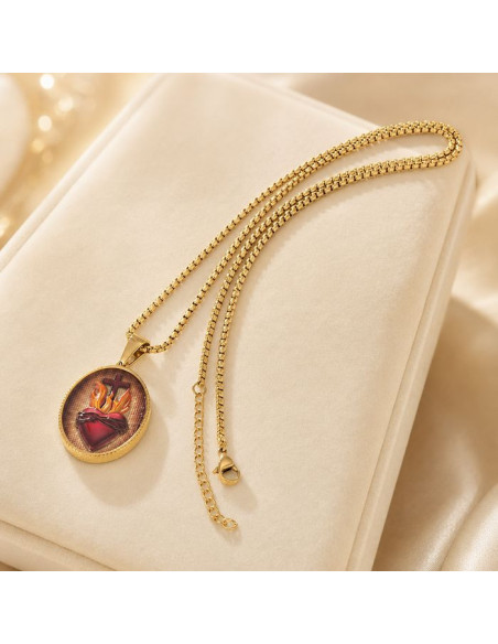 Collar Sagrado Corazón de Jesús – Acero Dorado 24K