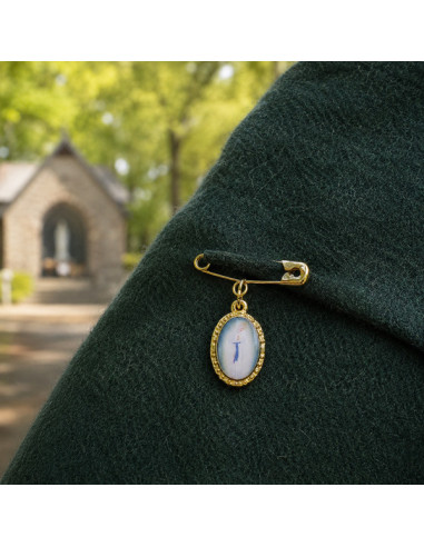 Broche – Medalla de la Virgen de Banneux con el Espíritu Santo – Dorada 15 mm