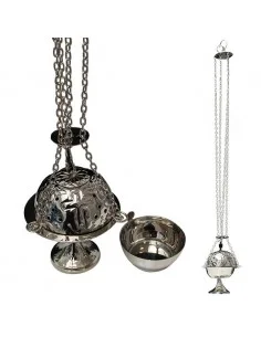 Gesneden wierookvat met kruis en ketting