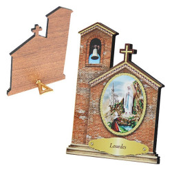 Tafelkader verschijning van Lourdes in kerkvorm in MDF – 11 cm