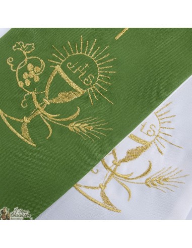 Kreuzbestickte Priesterstola