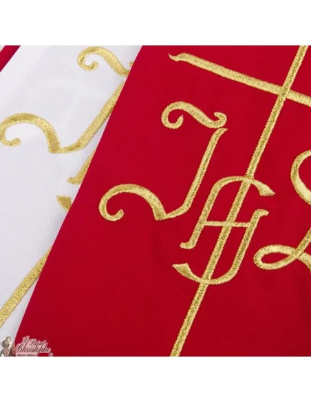 Kruis geborduurde priester gestolen