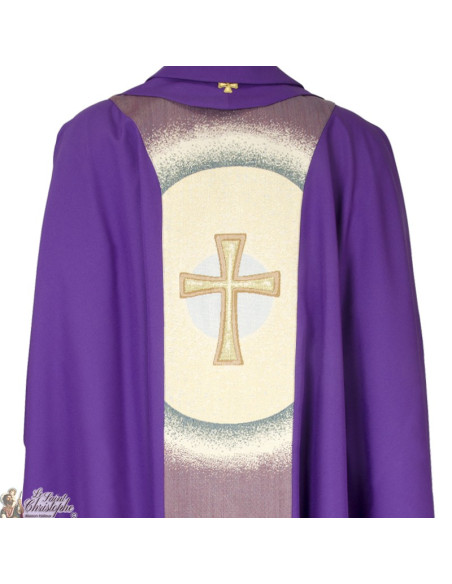 Chasuble pour prêtre brodée avec la Miséricorde