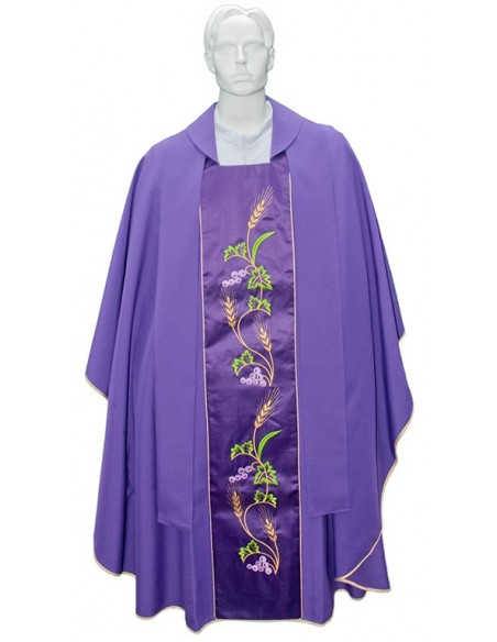 Chasuble with embroidered scapular stole