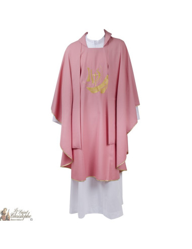 Knapperig voor priester met geborduurde stola