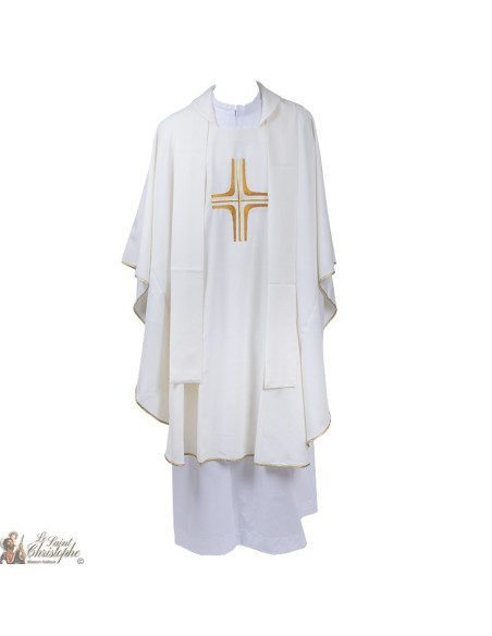 Casulla para sacerdote con estola bordada