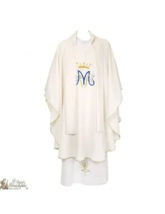 Chasuble pour prêtre avec étole brodée