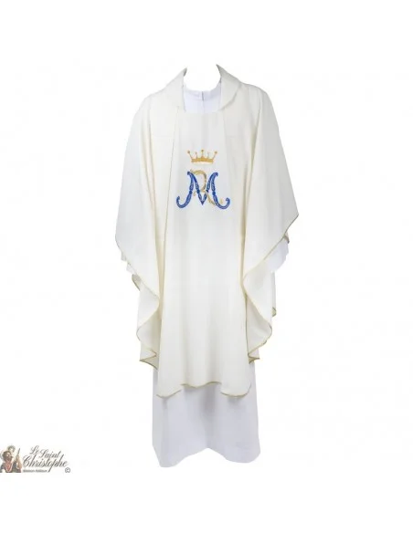 Chasuble pour prêtre avec étole brodée