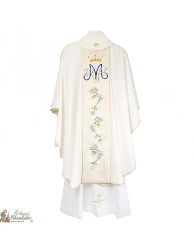 Chasuble for priest with embroidered stole