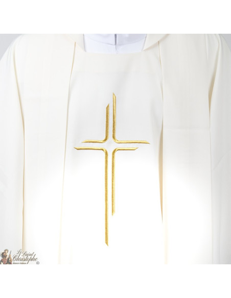 Chasuble pour prêtre avec étole brodée