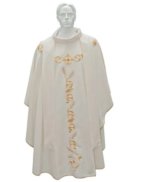 Chasuble pour prêtre avec étole brodée