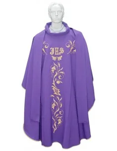 Casulla para sacerdote con estola bordada
