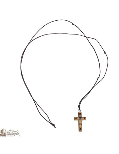 Collana a croce con cuore in legno d'ulivo