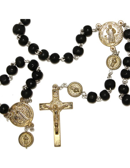 H. Benedictus rozenkrans, zwart hout met gouden sluiting