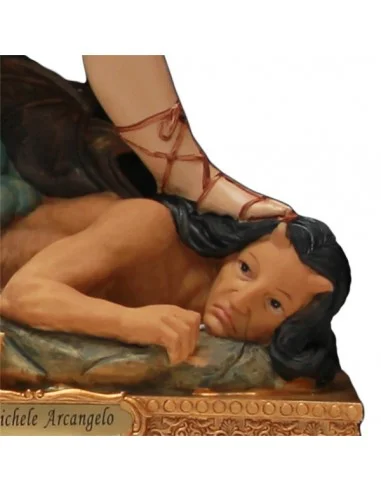 Sint Michaël Standbeeld