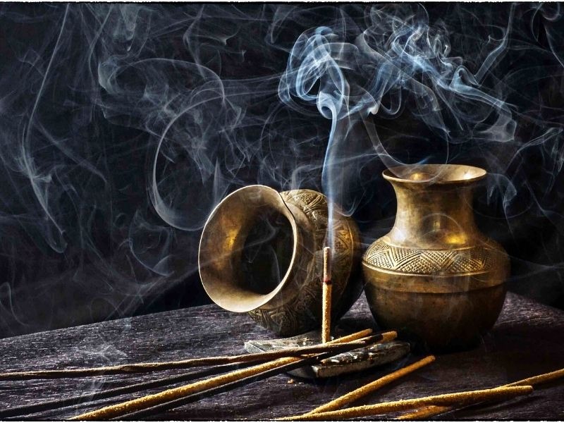 L'encens naturel : rituel millénaire aux mille et un bienfaits
